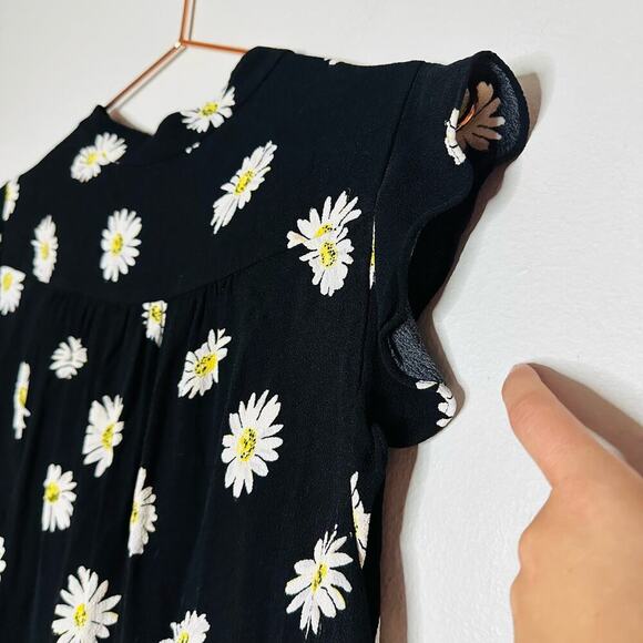 KATE SPADE Women's Black & White Daisy Dot Floral Button Front Romper Size 8 - Picture 10 of 10